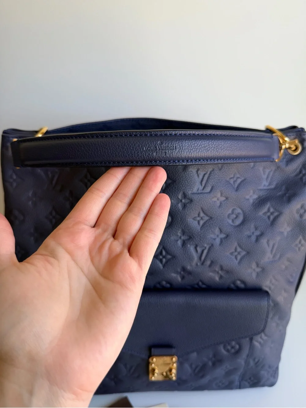 Authentic Louis Vuitton Hobo Métis Celeste Blue Empreinte Leather 2 Way Handbag
